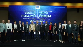 AB-Türkiye Gençlik Forumu’nda dijital çağın zorlukları ele alındı