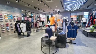 Ünlü Ayakkabı Markası Skechers Satılıyor