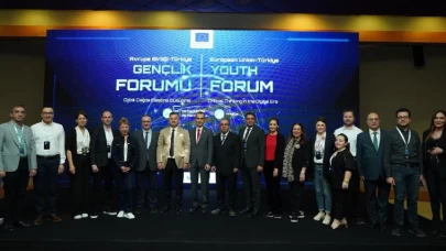 AB-Türkiye Gençlik Forumu’nda dijital çağın zorlukları ele alındı