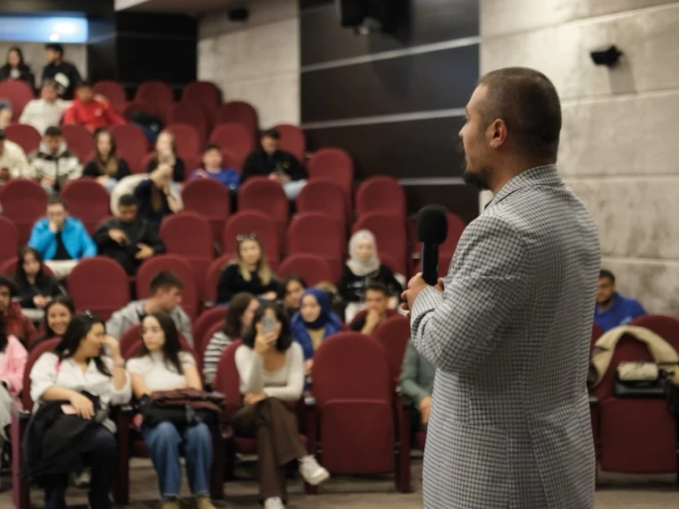 Anadolu Gençlik Federasyonu’ndan Gençlere Büyük Destek: E-Ticaret Eğitimi Projesi Başarıyla Tamamlandı