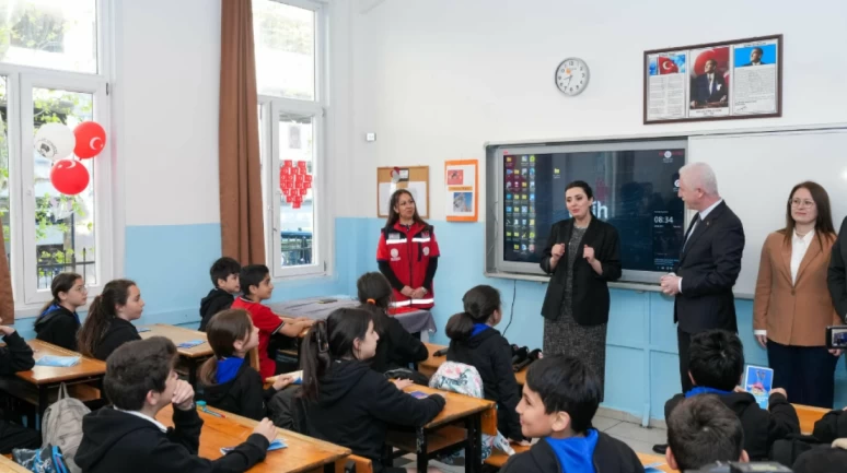 İstanbul'da Okullarda Afet Bilinci Eğitimi Verildi